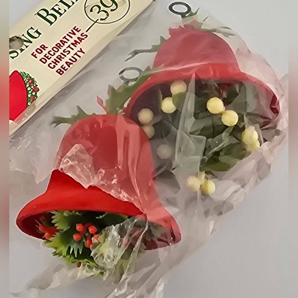 NOS Vintage Memorial Wreath Co. Flocked Christmas Kissing Bells Mistletoe - Picture 3 of 11